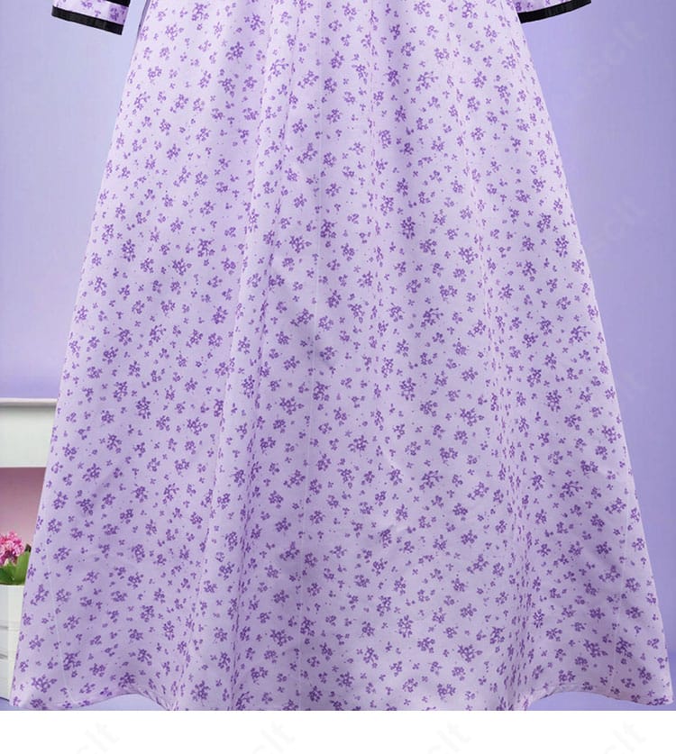 スカート裾の装飾ディテール。ヘムの始末とプリントの密度が分かるアップ