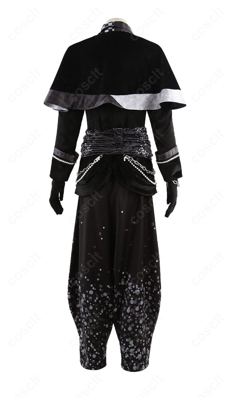 百 10周年記念衣装の背面図（マントのシルエットと背中心ライン）