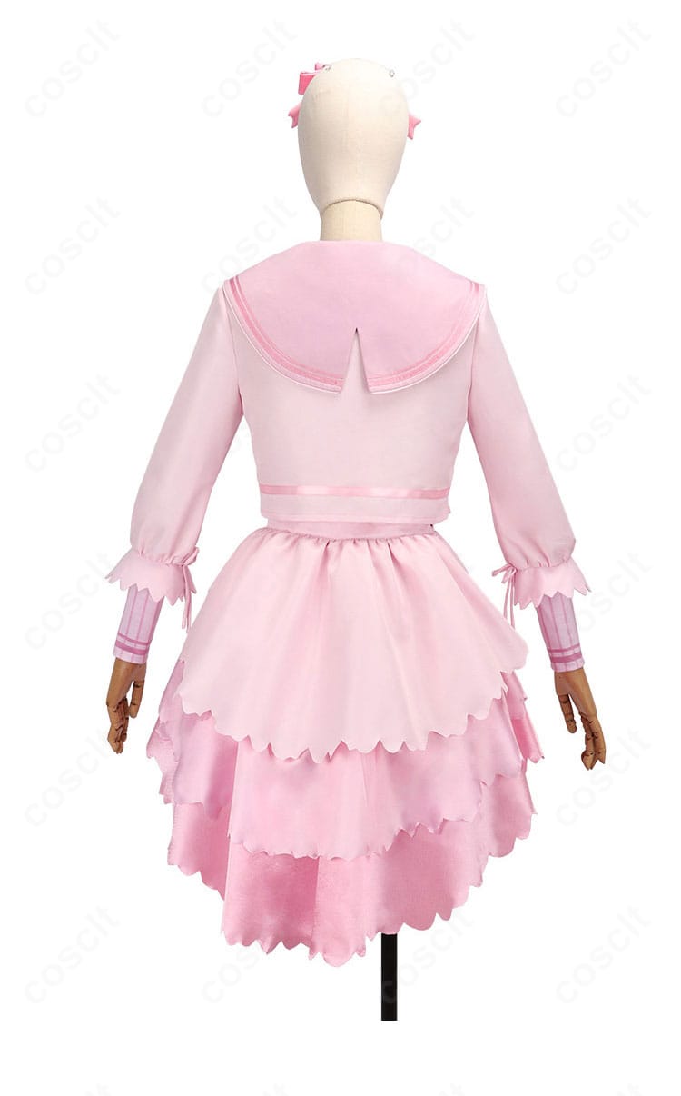 花海咲季 桜フォトグラフ衣装の背面デザインとスカートの広がり