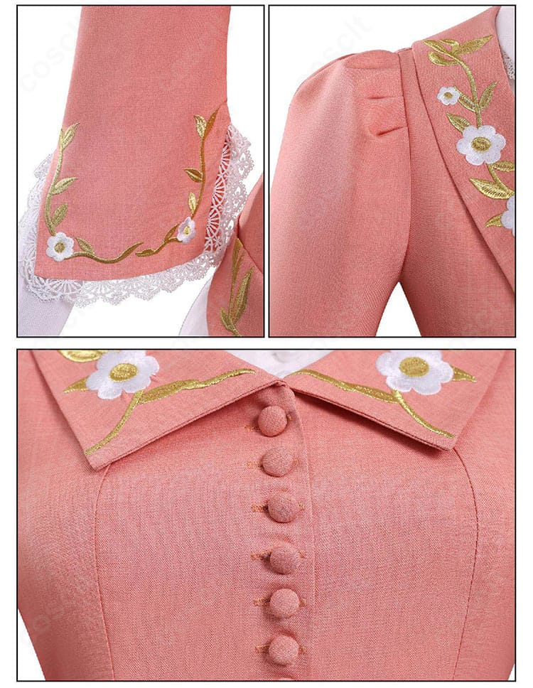 前立てと肩の装飾ディテール。ボタン配置とショルダー意匠を確認できる。