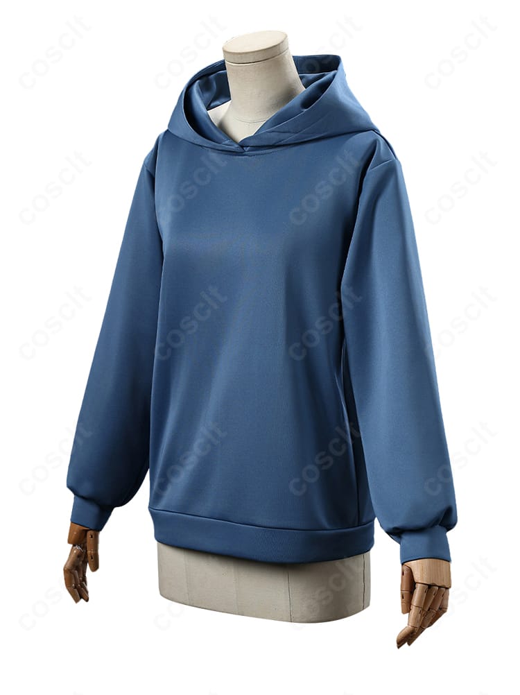 コートとインナーの縫製・リブまわりなど、酒寄彩葉衣装のスウェット風ディテールを近接で撮影