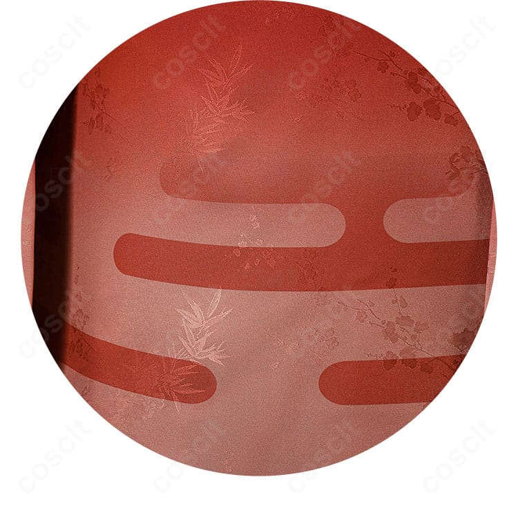 ワンピース装飾パーツの質感と縫製ディテールのクローズアップ