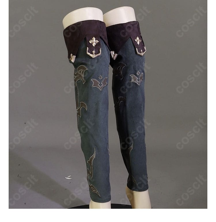 レッグカバーとショートレギンスの生地感・フィット感の詳細。足元のラインが美しく出る仕様を示す