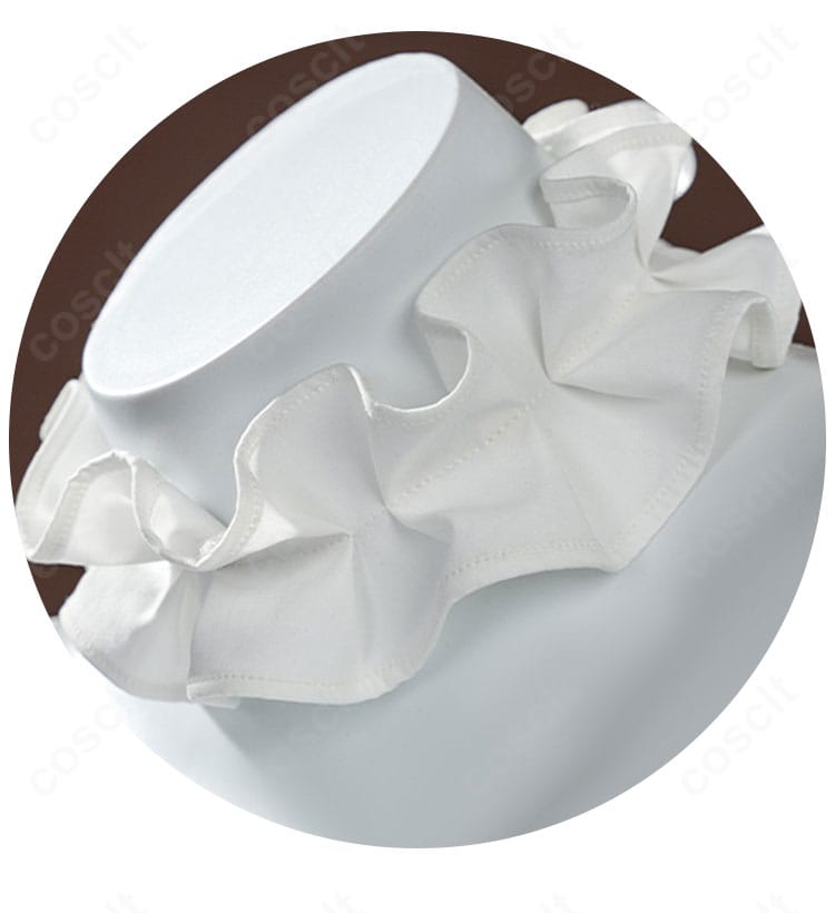 首飾りディテールの接写。装飾モチーフ、留め具の仕様、縫製の仕上げが分かるネックアクセの詳細写真。