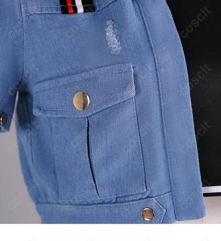 コートのポケット意匠と縫い目の仕上がりディテール