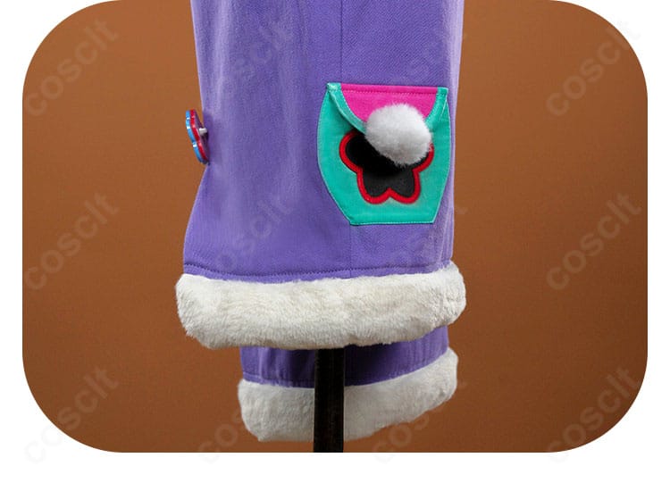 パンツ装飾パネルのディテール。生地のコシと縫い目の整い