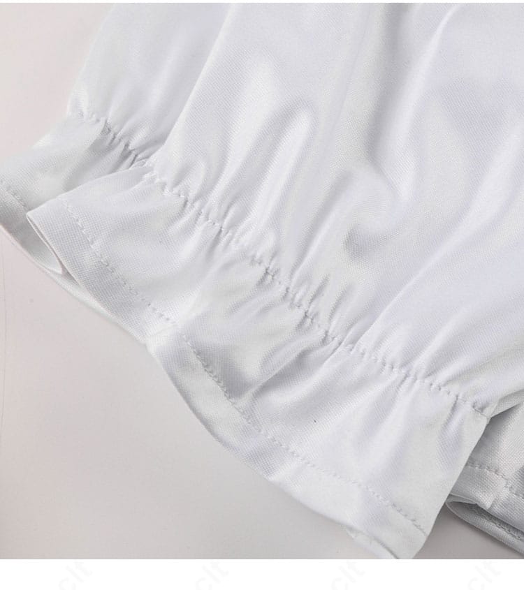 レッグカバー(腿上)装飾のアップ。フィット感と縁取りデザインが分かる画像