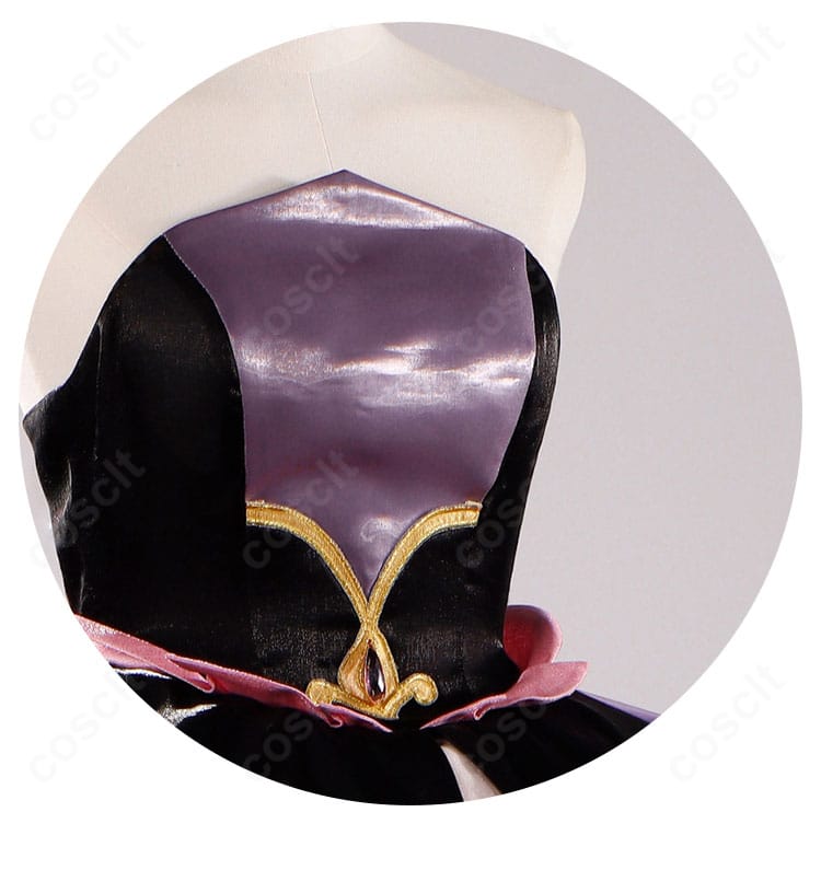 衣襟と蝶ネクタイの装飾ディテール(つけ襟・留め具の質感)