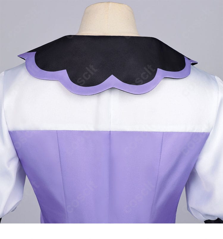 背面装飾の大きな蝶結びリボンと取り付けポイントの詳細