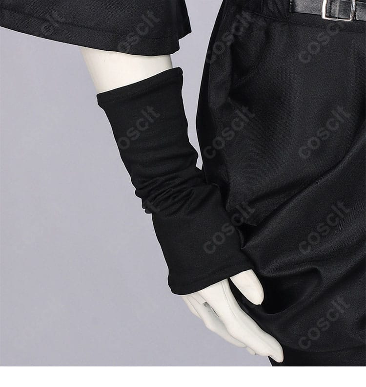 手袋の形状と素材感、指先の仕上げが分かるディテール