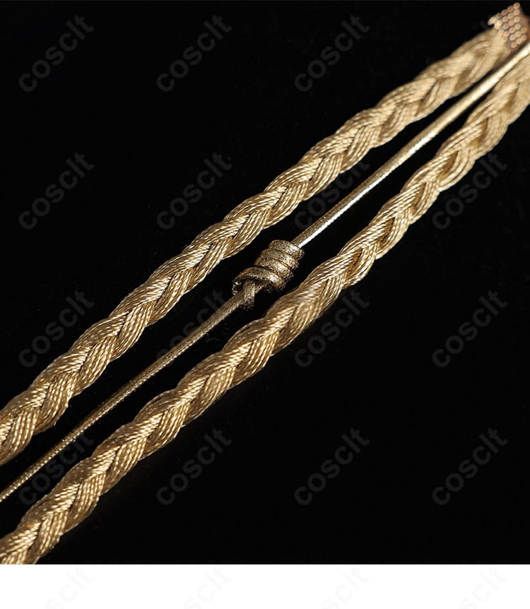 装飾用コード(条紐)のディテール。結び目と取り付け金具の質感を確認