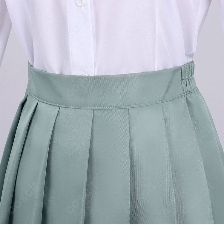 腰周りの装飾ディテール。ベルト位置と尻尾パーツの基部の安定感を示すカット