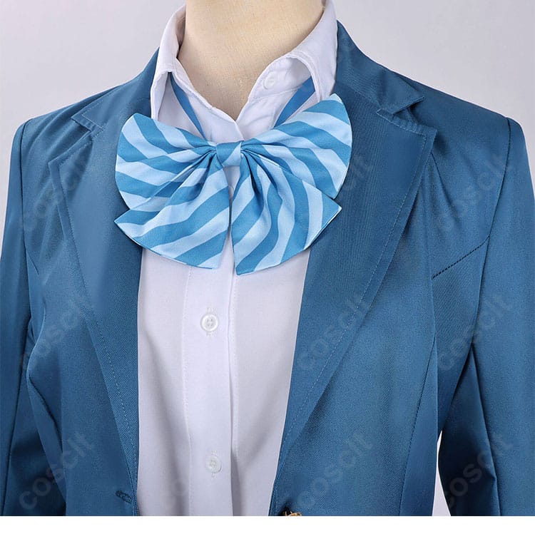 コート前合わせの装飾アップ。門襟とフロントのライン取りが分かるディテール