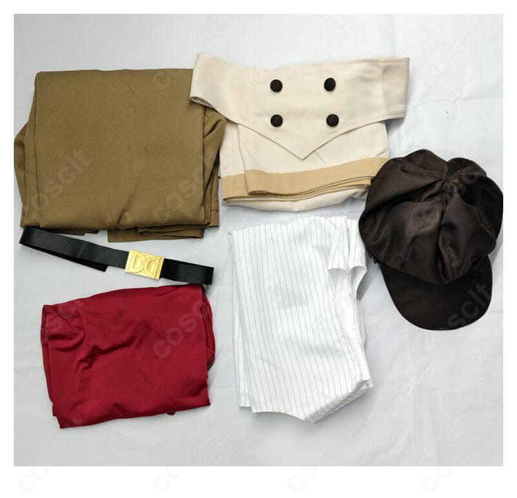 荒槇ヤクモ コスプレ衣装セット内容一式。コート、トップス、インナー、ズボン、ベルト、帽子を並べて配置。