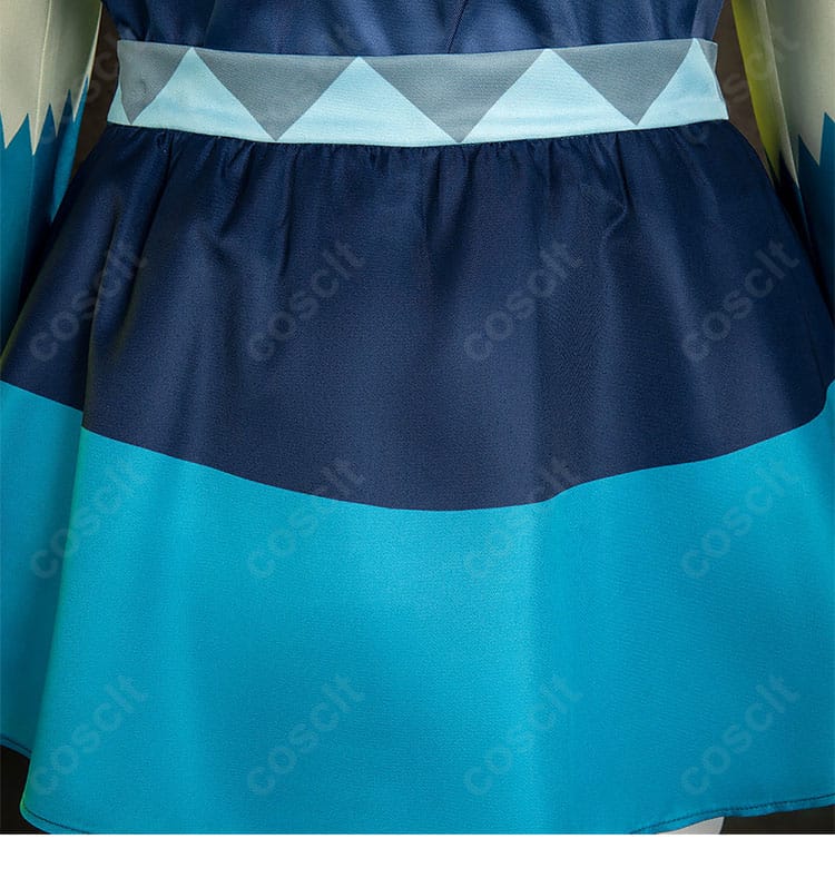 スカート裾の装飾と形状保持のための縫製ラインの拡大写真