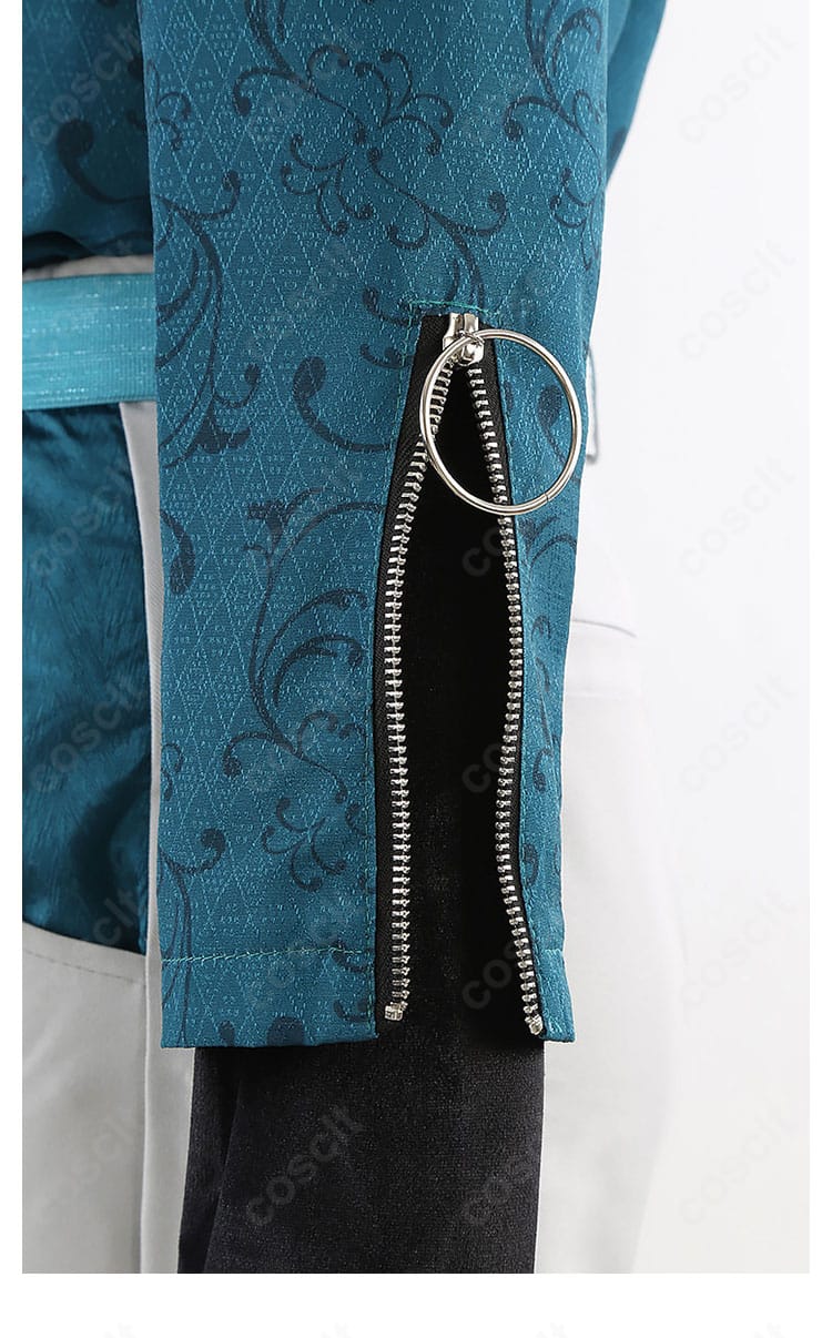 袖口ファスナー部分のアップと縫製仕上げ