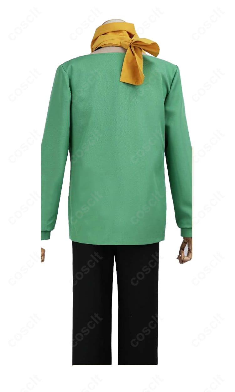 グリーンコート背面の細部。ヨーク切り替えと肩周りの形状を拡大表示