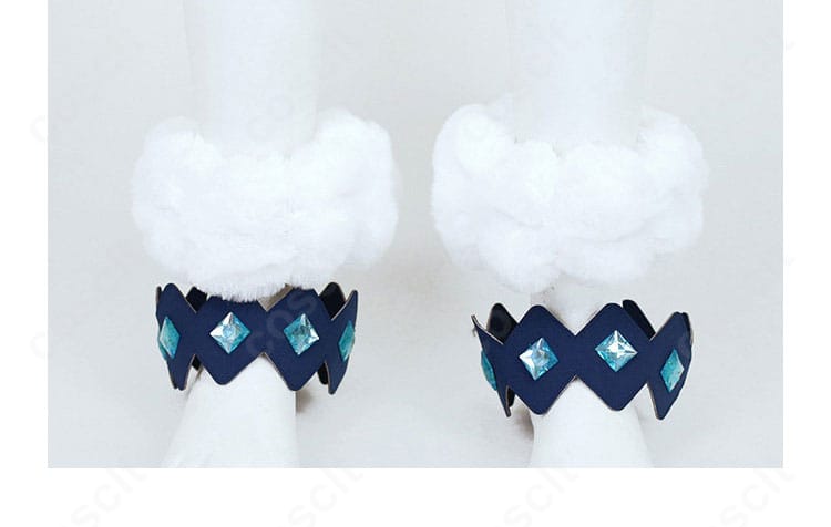 足首飾り着用図（全体コーデとのバランス）