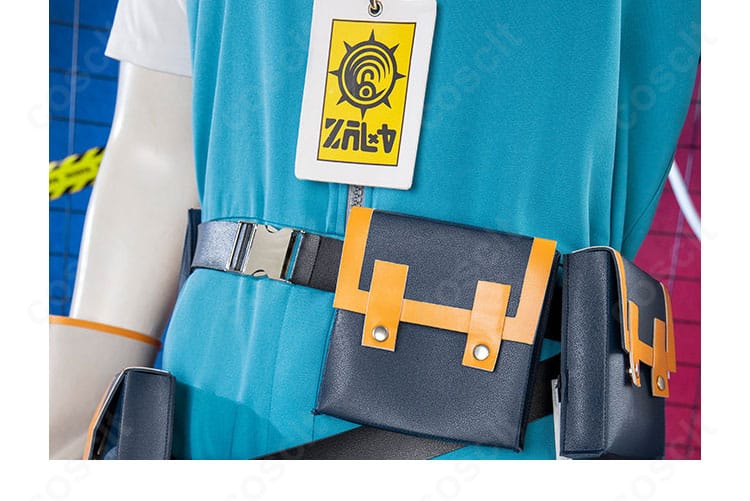 ウエストポーチのディテール（容量・スナップ固定・縁処理）