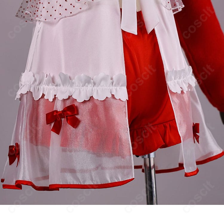 カーディガン裾の配色トリムとステッチ