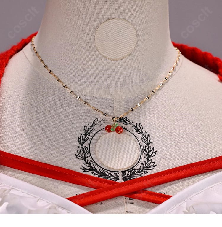 首元アクセサリーとネックライン装飾のアップ