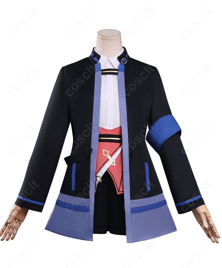 キャロライン衣装のコートとインナーの正面ディスプレイ