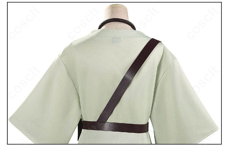 背面装飾のクローズアップ。背中の切替・意匠と生地感の質感表現。