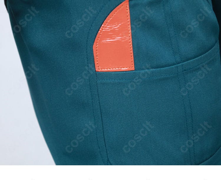 ズボンのポケット配置とステッチ、シルエットが分かるディテール画像