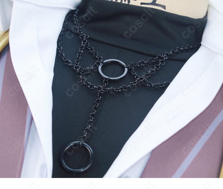 首元ネックレスとチョーカー類の装飾ディテール