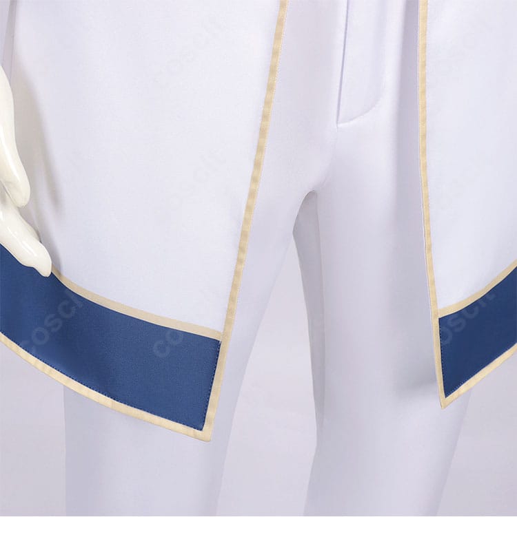 レナート・ディ・ルビーニ衣装のコート裾デザインとハリ感のある仕立ての接写