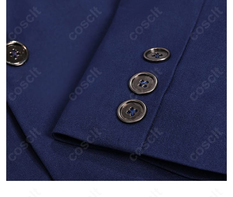 二藤宏嵩 スーツ衣装の袖口ディテール。袖口ボタンとステッチ、手首周りのフィット感