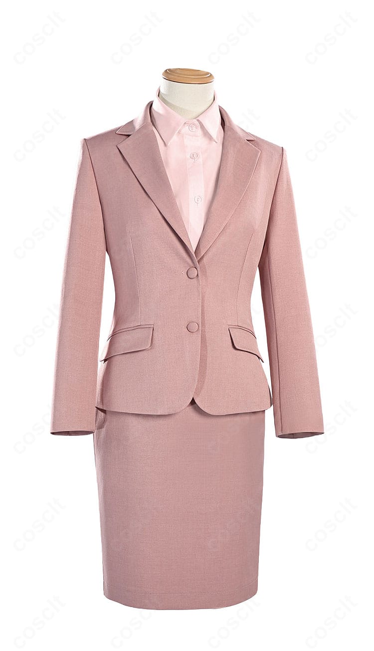 桃瀬成海コスプレ ピンクスーツの正面全体画像。ジャケット、スカート、シャツ、タイツの組み合わせが確認できる