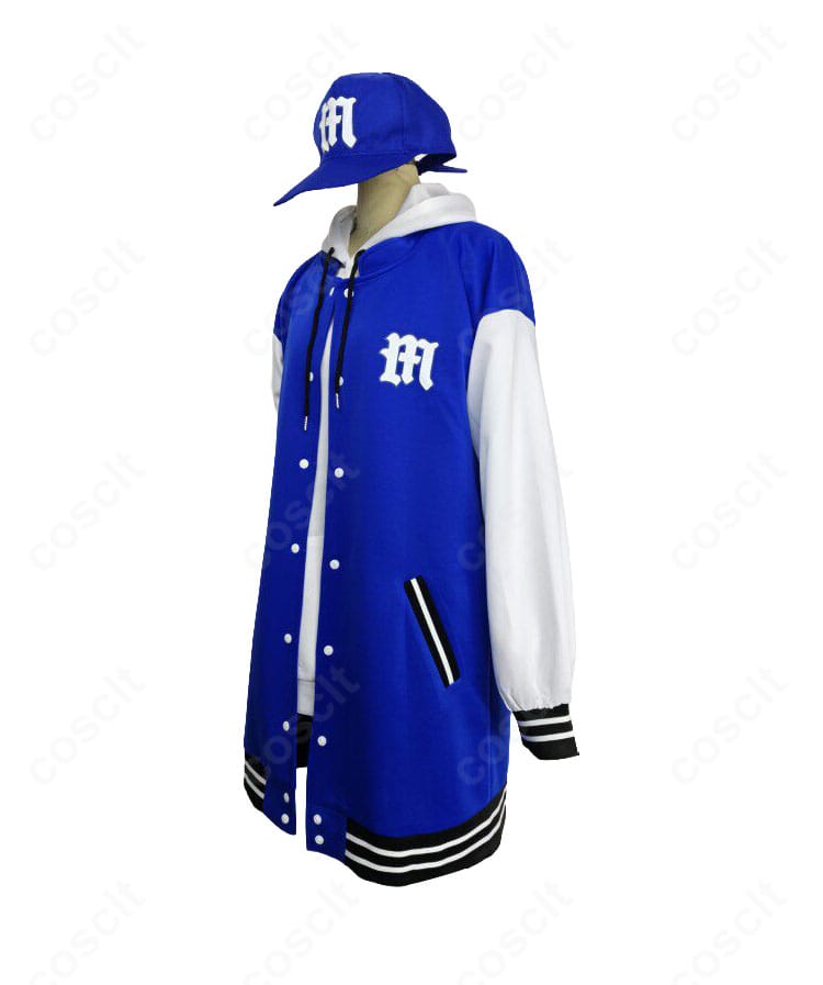 野正レイ コスチューム側面。コートのラインとフード形状、太もも飾りの位置が分かる角度