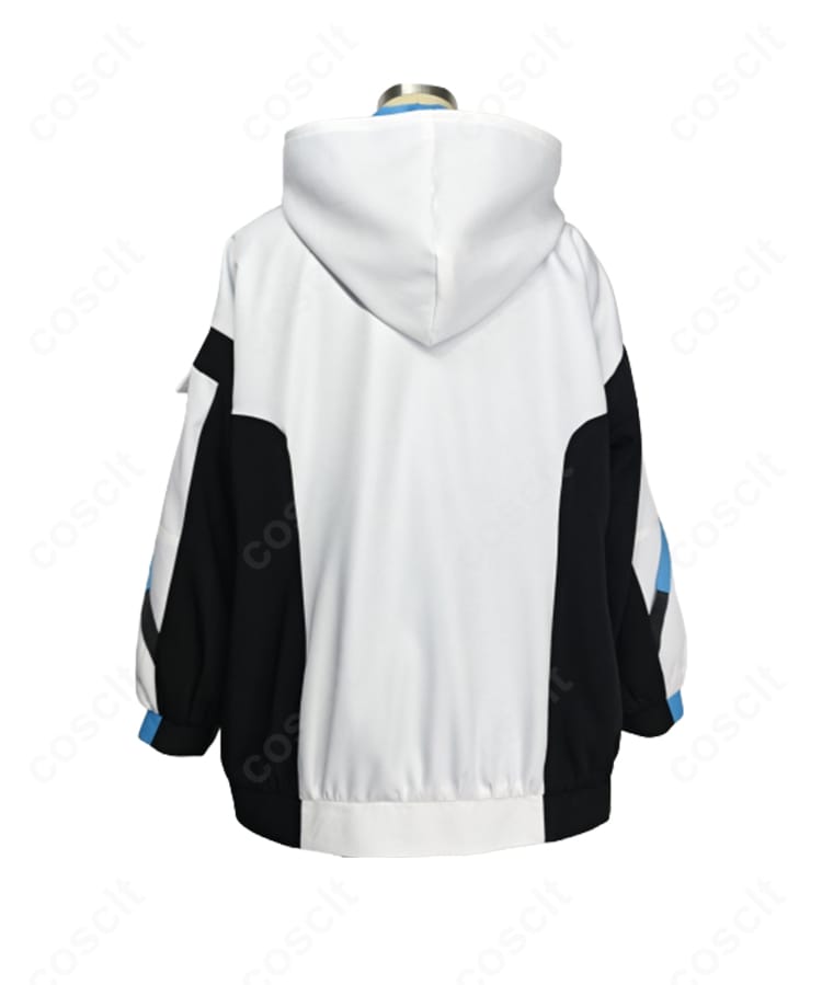 飛鳥馬トキ 臨戦コスプレ衣装の背面。ベルトの取り回しと背中のシルエット、裾の長さや可動性の確認に適したビュー