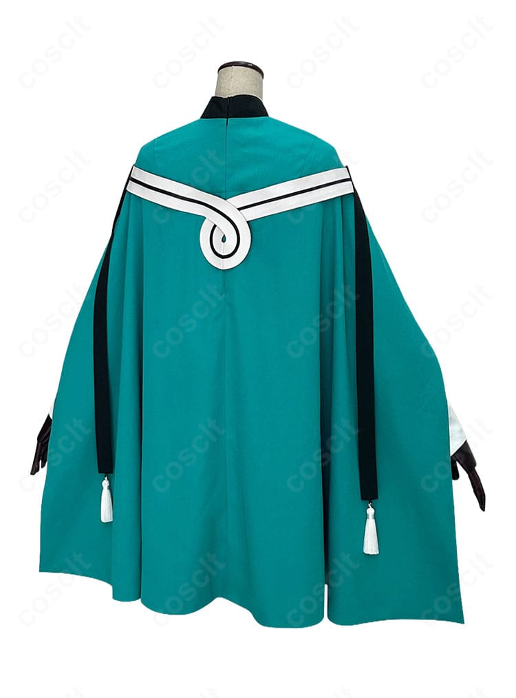 ココ衣装の上着ラインとベルト位置が見える側面写真