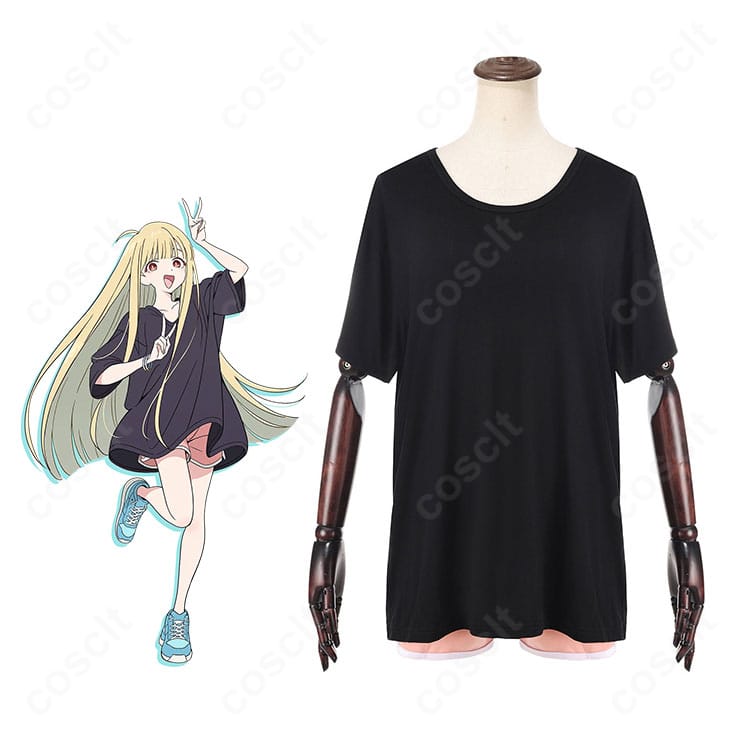 COSCLTの黒Tシャツとショートパンツによる私服風コスプレ着用イメージ全身