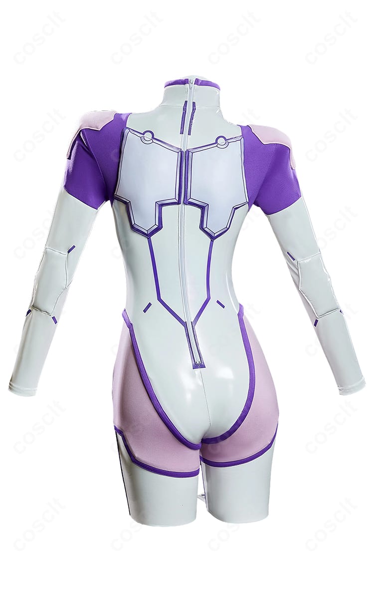 バモラ戦闘服ボディスーツの背面ディテール（補強ステッチ）