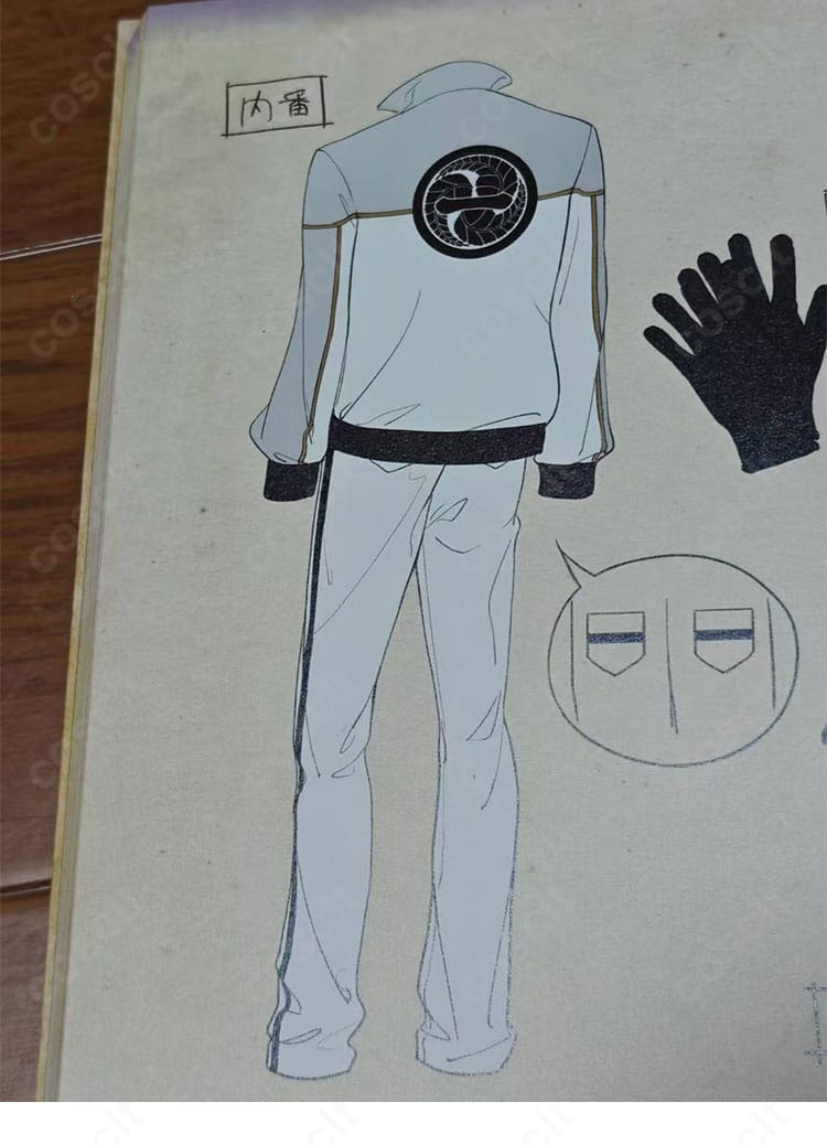 日光一文字 内番服コスプレの背面全体。ジャケットのバックラインとパンツのシルエット、丈感を確認できる画像。