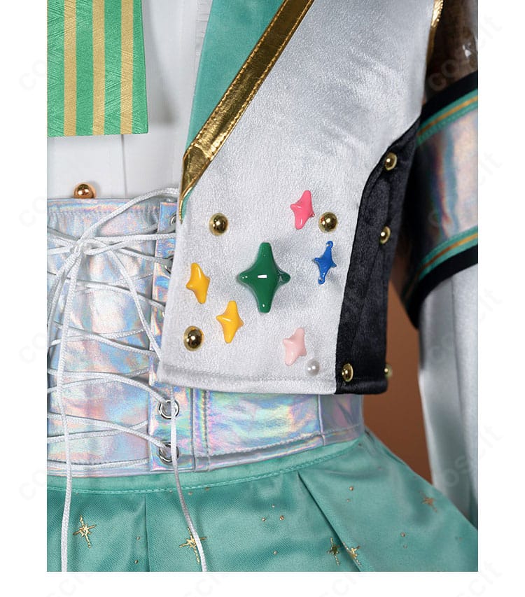 ジャケット裾の星型飾りと配色切替のディテール