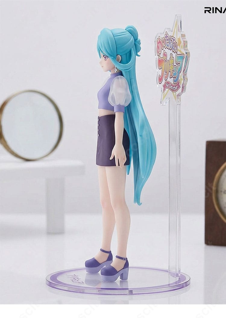 名探偵プリキュア! 家入しるく 普段着コスプレ衣装の右側ディテール、クロップド丈トップスとスカートのシルエット