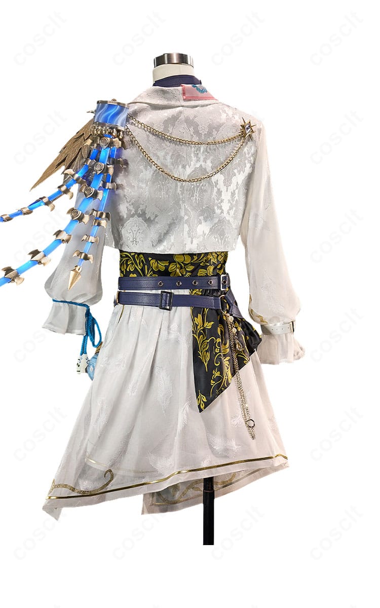曲芸師 マイク・モートン「浮遊霊」コスプレ衣装の背面全体。背中のライン、ベルトの取り回し、レッグストラップの位置関係が分かる。