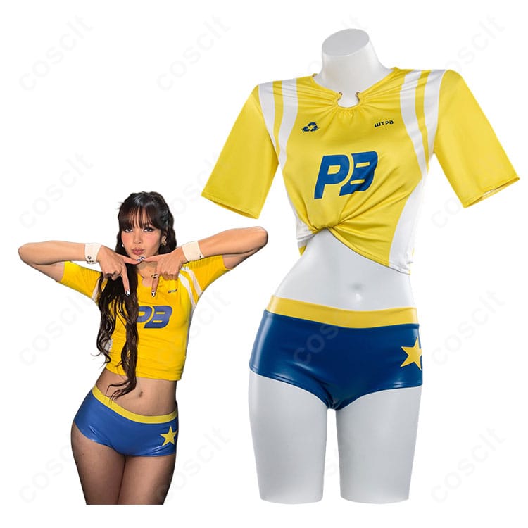 商品キャラクター風イメージと衣装全体のコーディネートを示す写真。ショートトップスとショートパンツの高コントラスト配色が映えるダンスMV風コスプレ衣装。