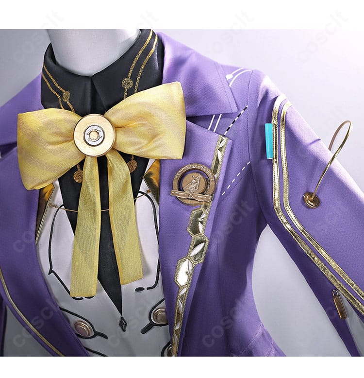 鳴潮 エイメス 制服の蝶ネクタイ風スカーフ装飾ディテール。結び目の立体感と留め具の固定仕様が見えるクローズアップ。