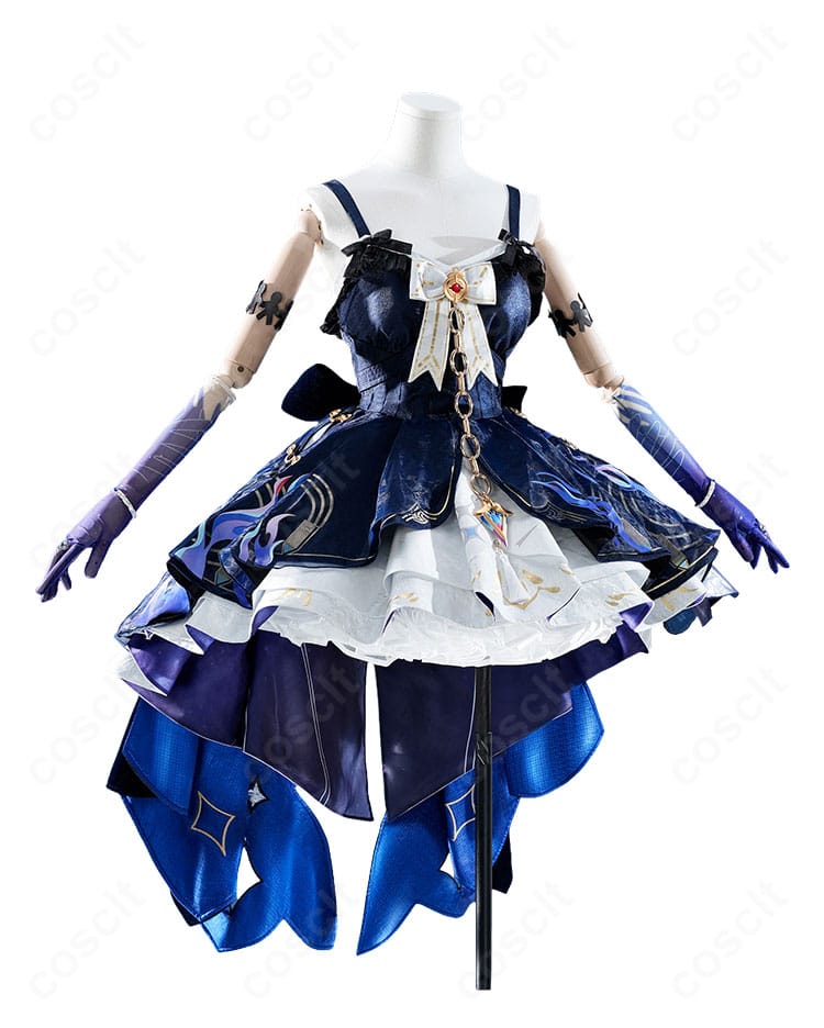 『鳴潮』丹瑾・幻滅の形コスプレ衣装の正面全体像、胸元飾りとスカートを確認できる画像