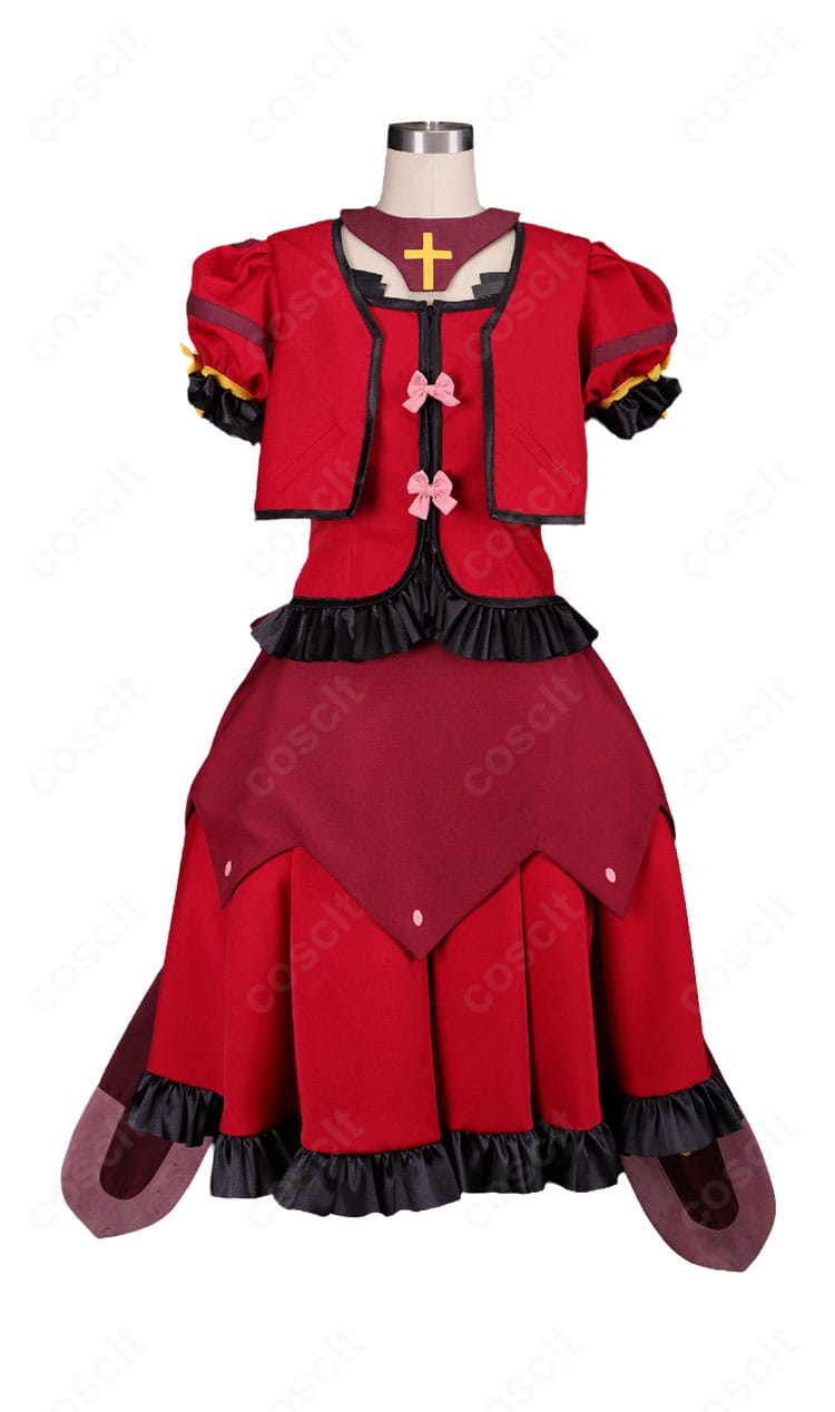 ヴィータ騎士服ver.コスプレ衣装の正面。ジャケット、胸元リボン、スカート、帽子を組み合わせた全身デザイン