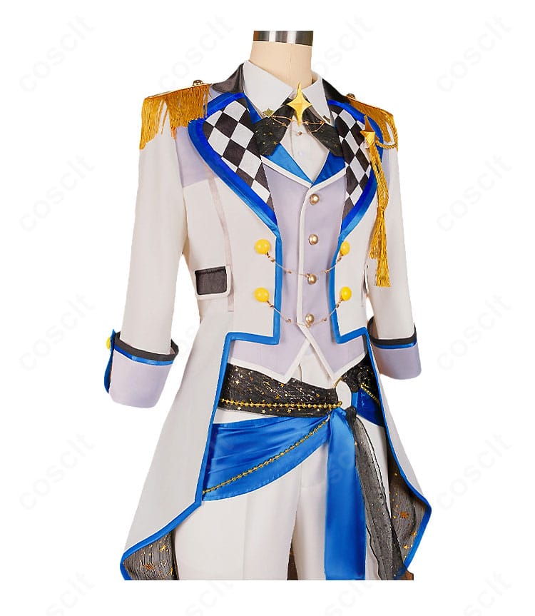 プロセカ KAITO アトラクティブコート コスプレ衣装の側面、縦長コートのシルエットと腰まわりの装飾