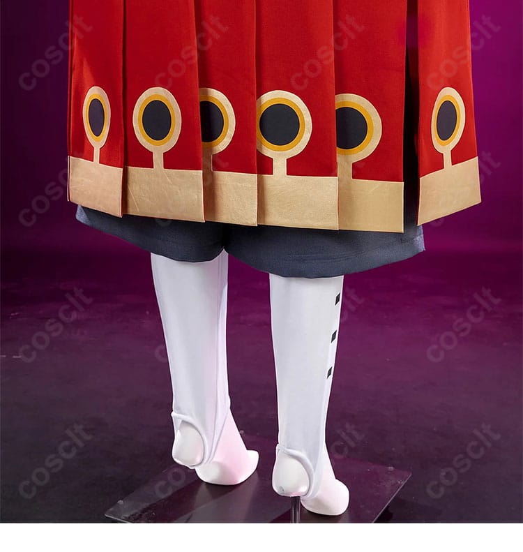 ガチアクタ キョウカ・ニジク 赤角隊長Ver.コスプレ衣装の背面裾ディテール。腰布とアウターの後ろ姿