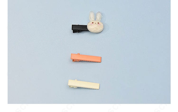 エレグ用ヘアアクセサリーの形状と装着部分の詳細
