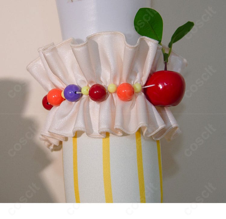 トロピカルバスケットコーデの右腕用アクセサリーとブレスレットの細部