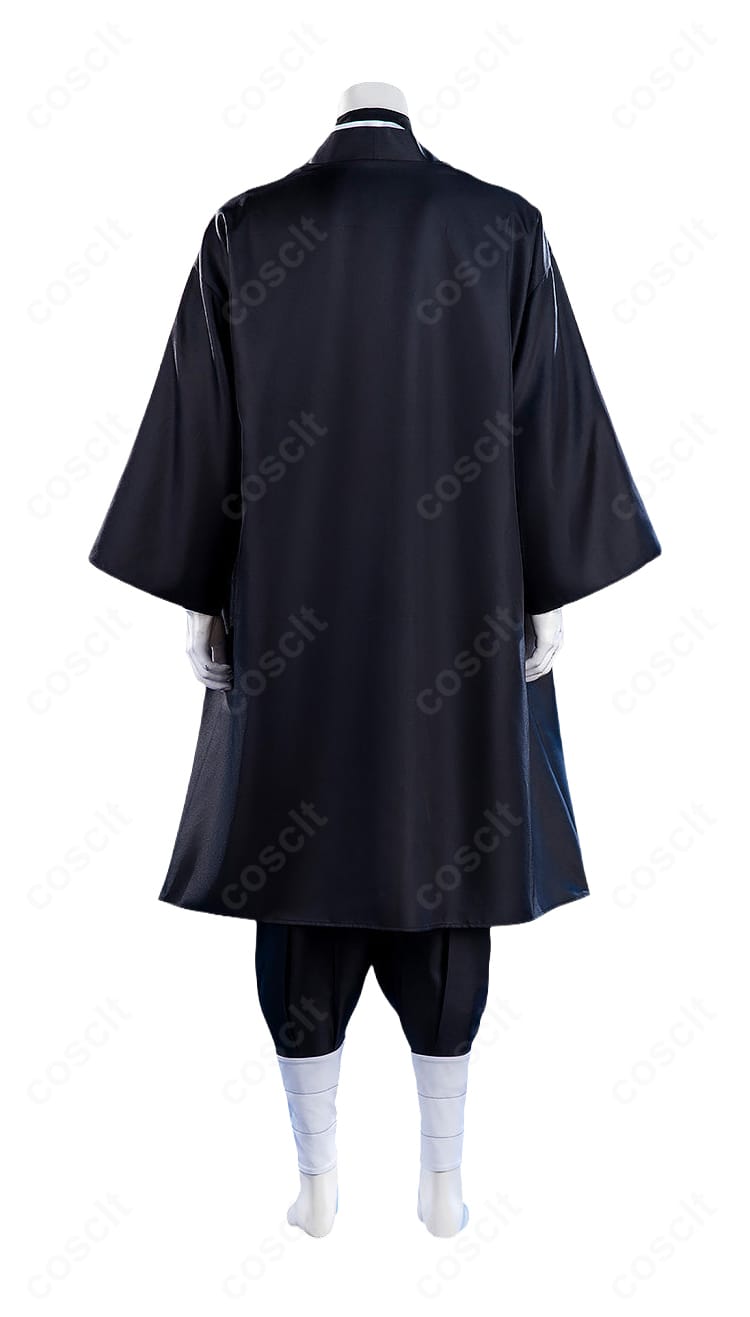 カグラバチ 剣聖コスプレ衣装の背面とロング丈のデザイン